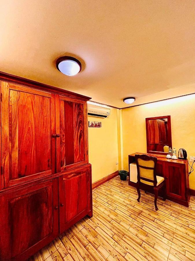 לואנג פרבאנג Vieng Savanh II Hotel מראה חיצוני תמונה