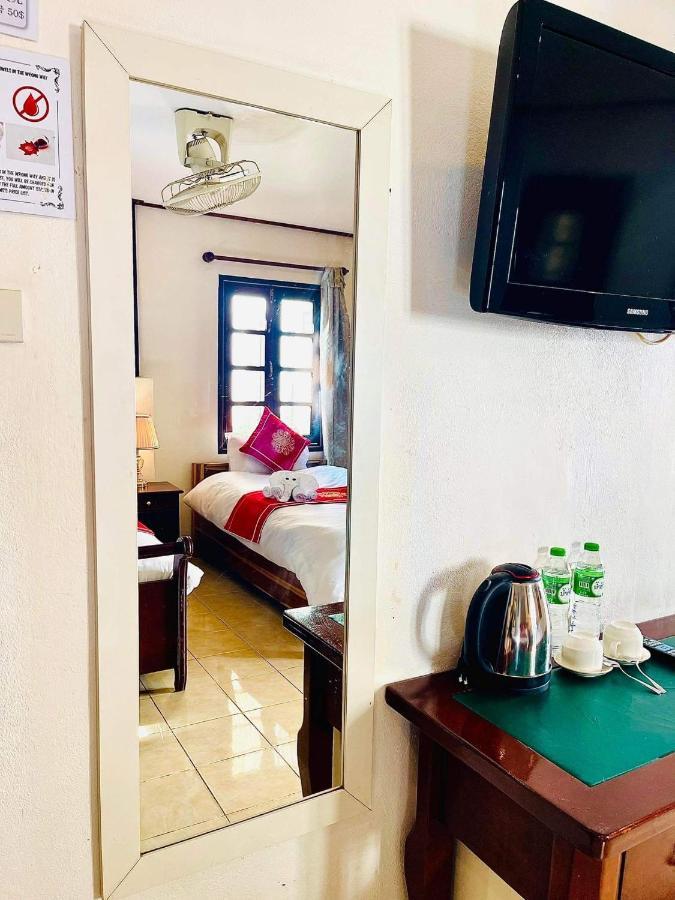 לואנג פרבאנג Vieng Savanh II Hotel מראה חיצוני תמונה
