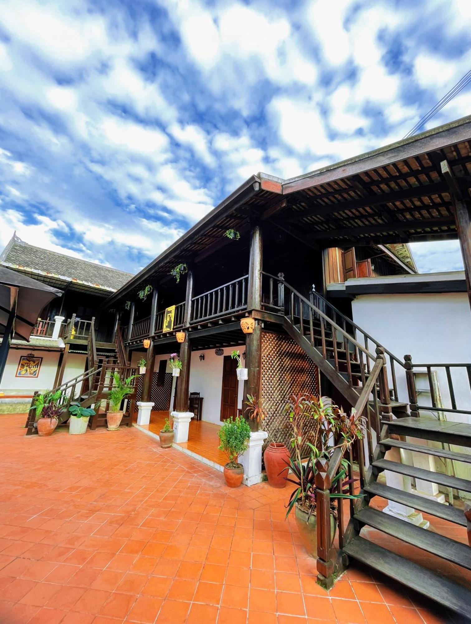 לואנג פרבאנג Vieng Savanh II Hotel מראה חיצוני תמונה