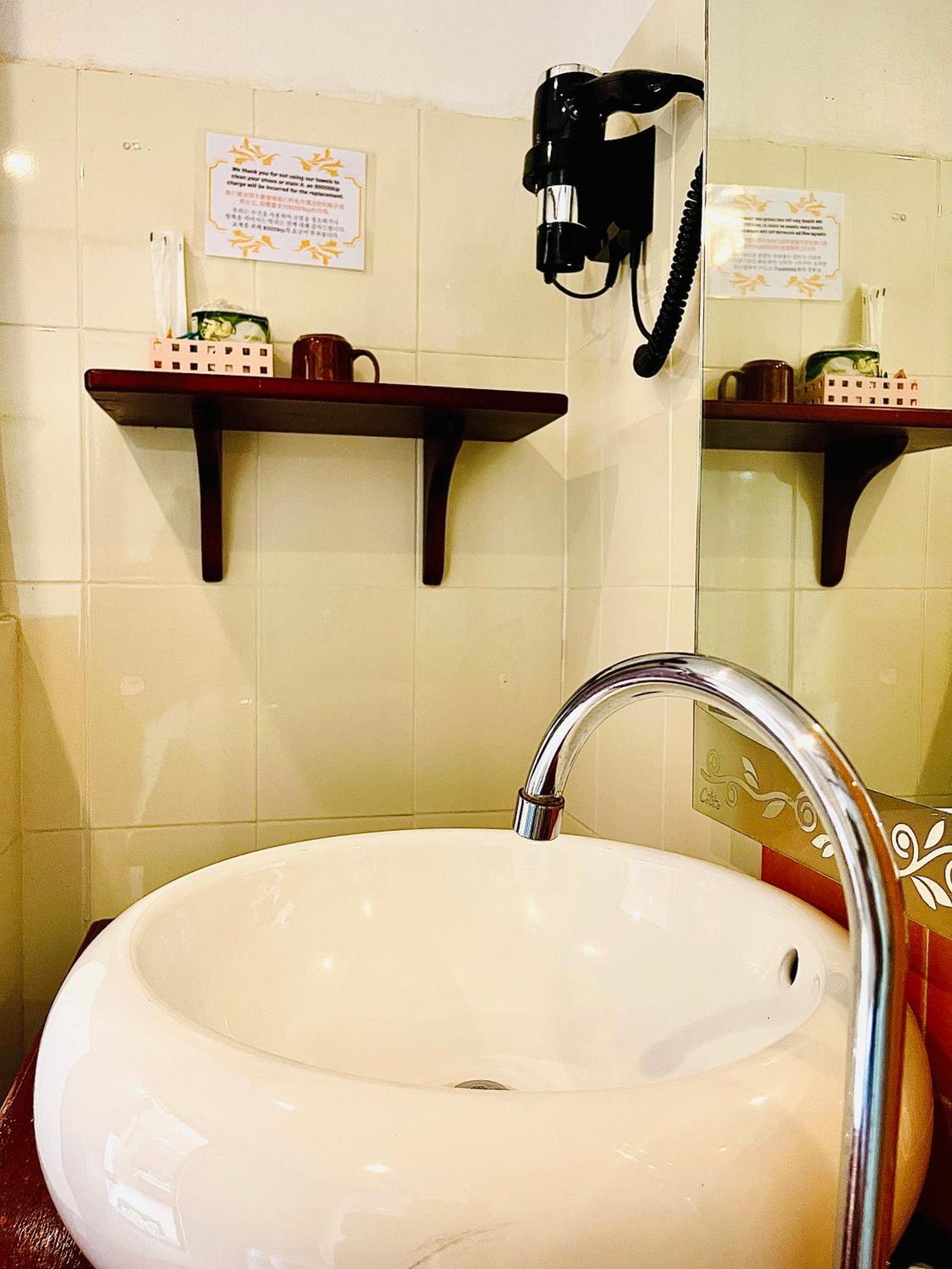לואנג פרבאנג Vieng Savanh II Hotel מראה חיצוני תמונה