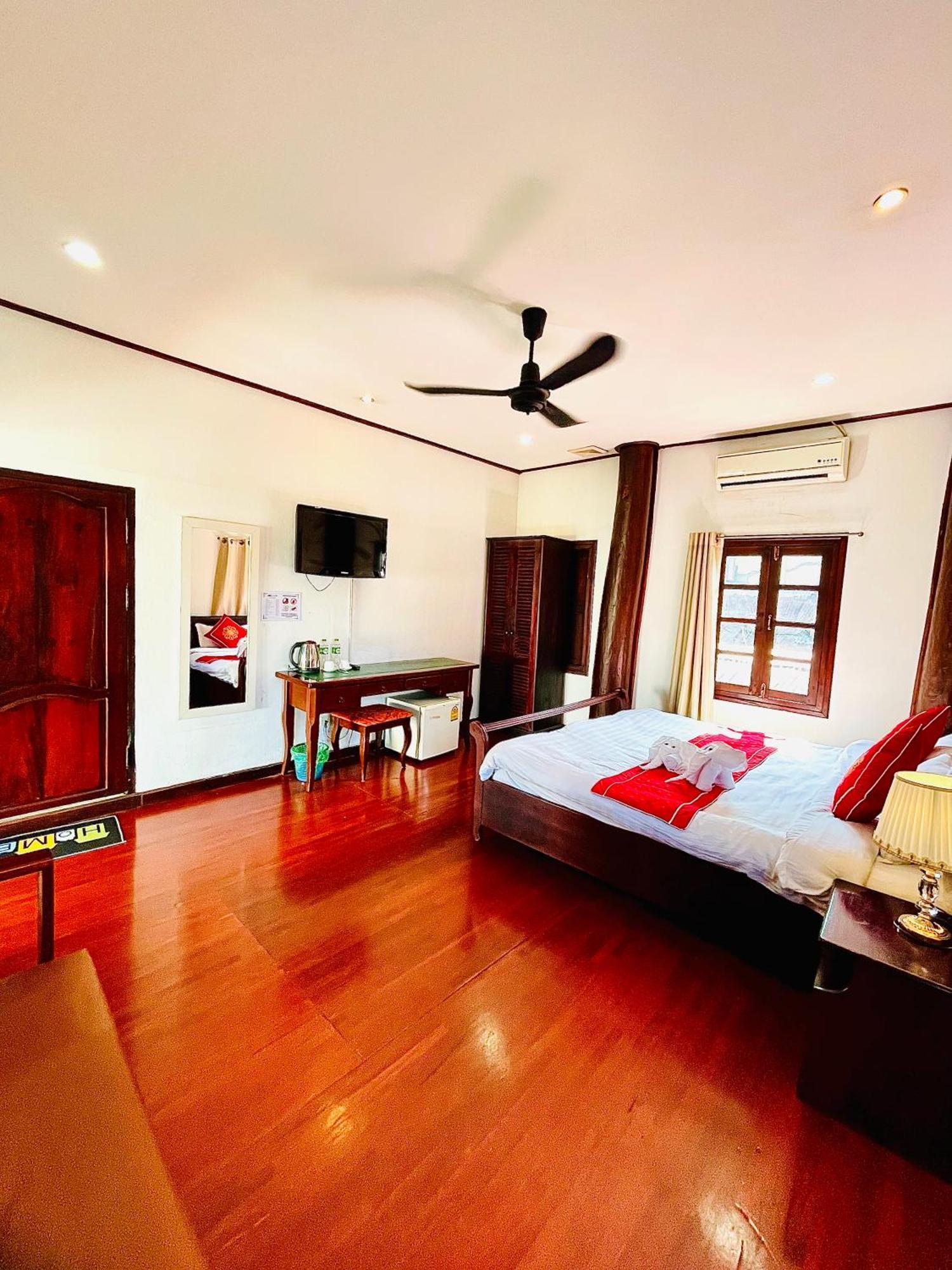 לואנג פרבאנג Vieng Savanh II Hotel מראה חיצוני תמונה